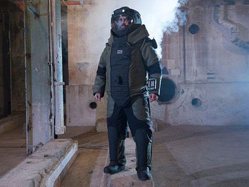 Med-Eng EOD 10 Bomb Suit | Outdoor Wire