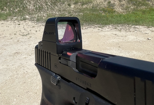 thumbnail image 2 of Olight Osight C Open Reflex Optic - Red Reticle (3 MOA Dot & 32 MOA Circle) With Side-Loading Battery, Black 2 of 5